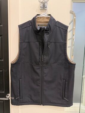 G/FORE Black Softshell Vest with Tan Interior - Men's Lightweight Layer